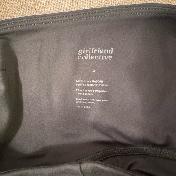 Girlfriend Collective Forest Green Set (Small) - Picture 6 of 6